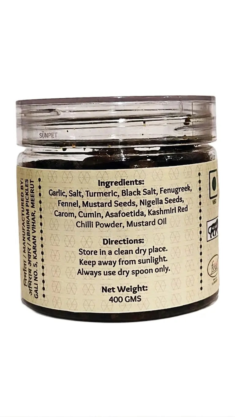 Homytangs Bharwa Hari Mirch Achar 400g jar featuring stuffed green chilies in spicy pickle.