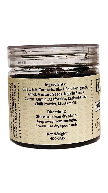 Homytangs Bharwa Hari Mirch Achar 400g jar featuring stuffed green chilies in spicy pickle.