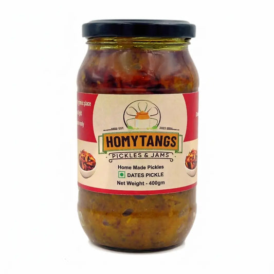 Homytangs Premium Khajoor Dates pickle in 400g jar, featuring glossy dates and flavorful pickle spread.